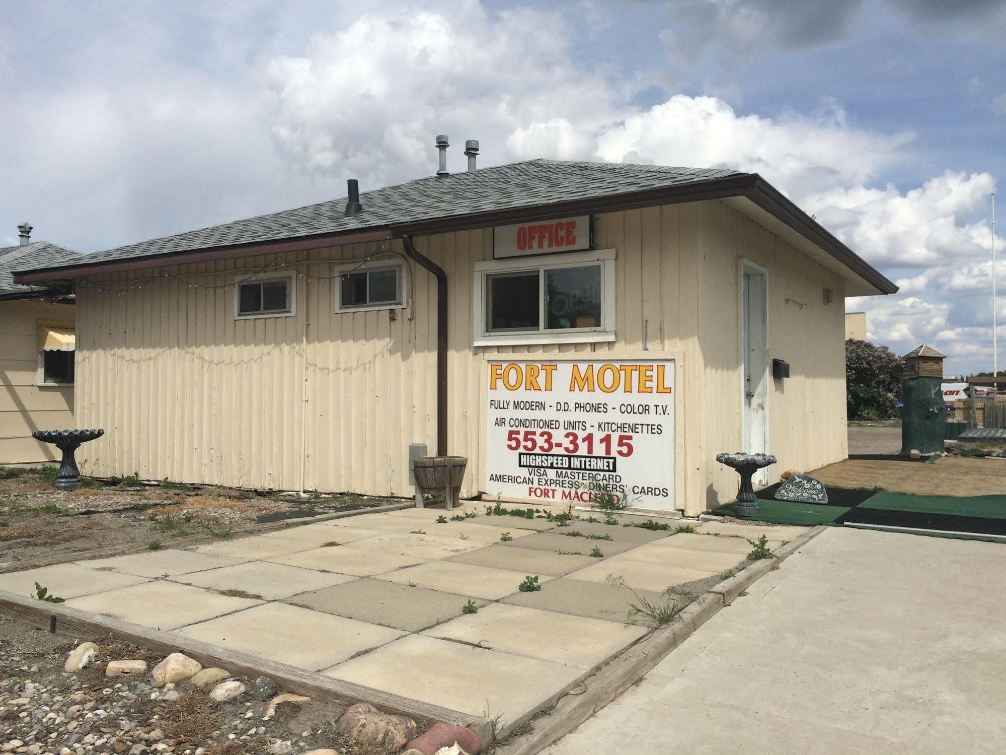 פורט מקלאוד Fort Motel מראה חיצוני תמונה